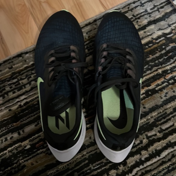 Nike Air Zoom Pegasus 37 - size 11 - Picture 2 of 8